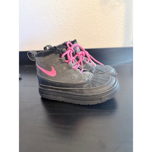Nike ACG Woodside Chukka Snow Waterproof Boots in Anthracite Hyper Pink Size 11 - Picture 8 of 9